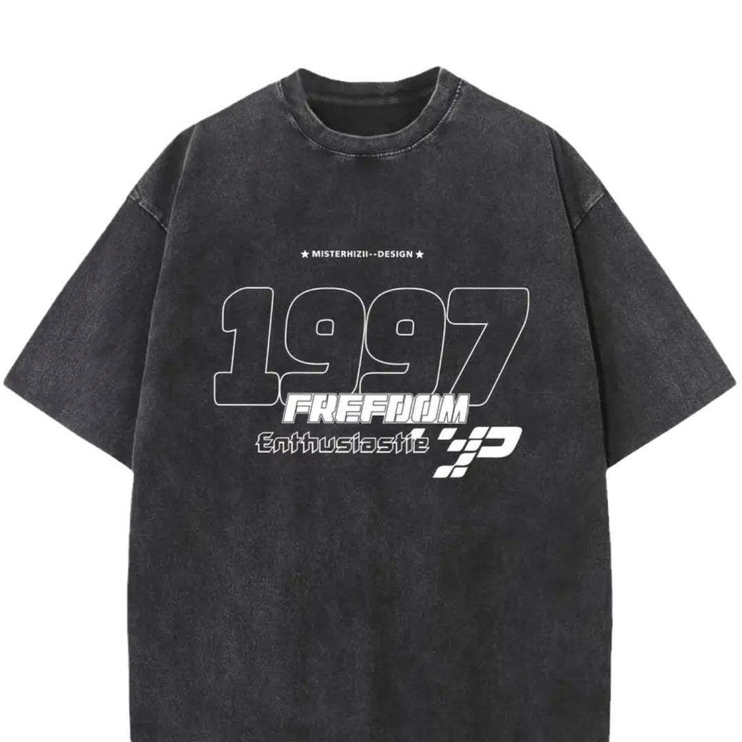 Dame T-shirt med afslappet oversized-snit og moderne grafisk design Stilla