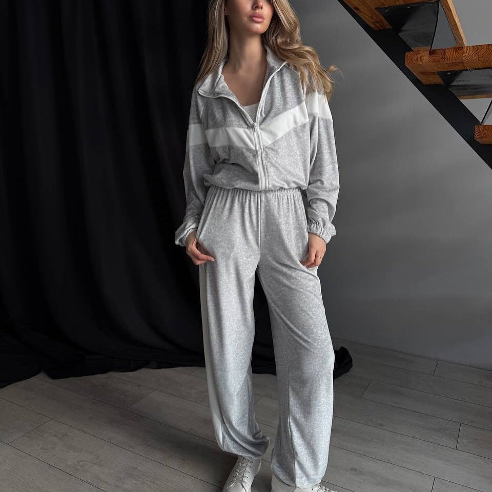 Kvindernes sporty fleece træningsdragt med voluminøse ærmer og lynlås Skovae