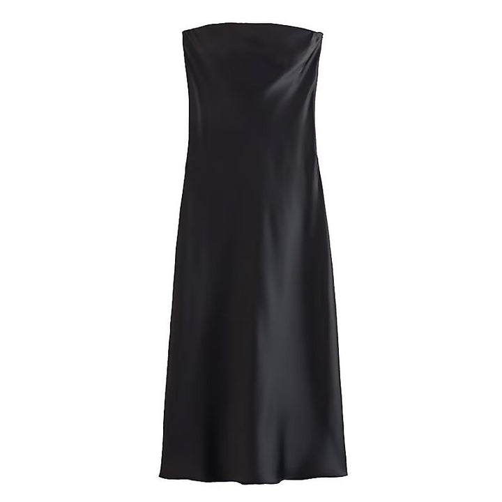 Dame lang aftenkjole i elegant satin-look med stropløs design Skovae