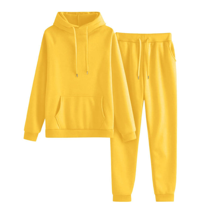 Dame hoodie og jogger sæt i en afslappet pasform med praktiske lommer Skovae
