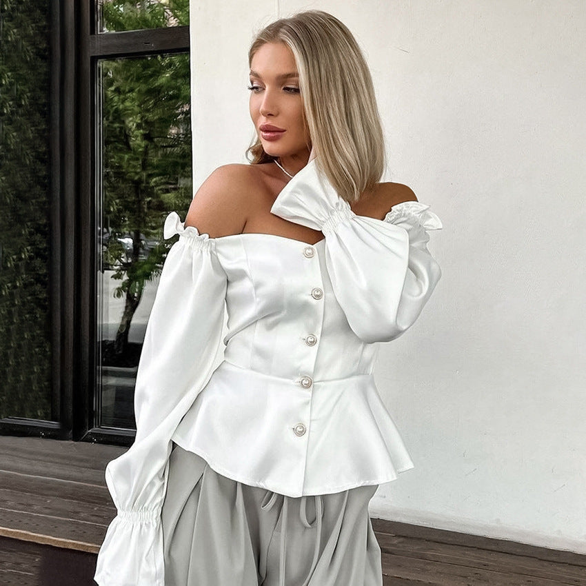 Dame Off-Shoulder Bluse med Puffærmer og elegant Knapliste Stilla