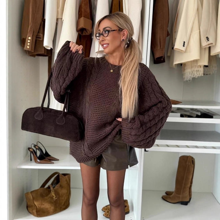 Kvinders strikkede pullover med chunky kabelmønster og oversized pasform Stilla