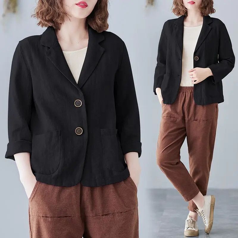 Kvinders afslappede linned blazer med stilfulde kontrastknapper Stilla
