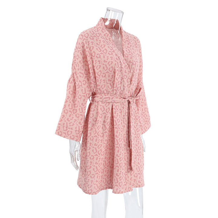 Dame kimono-badehætte med elegant leopardmønster og bælte Stilla