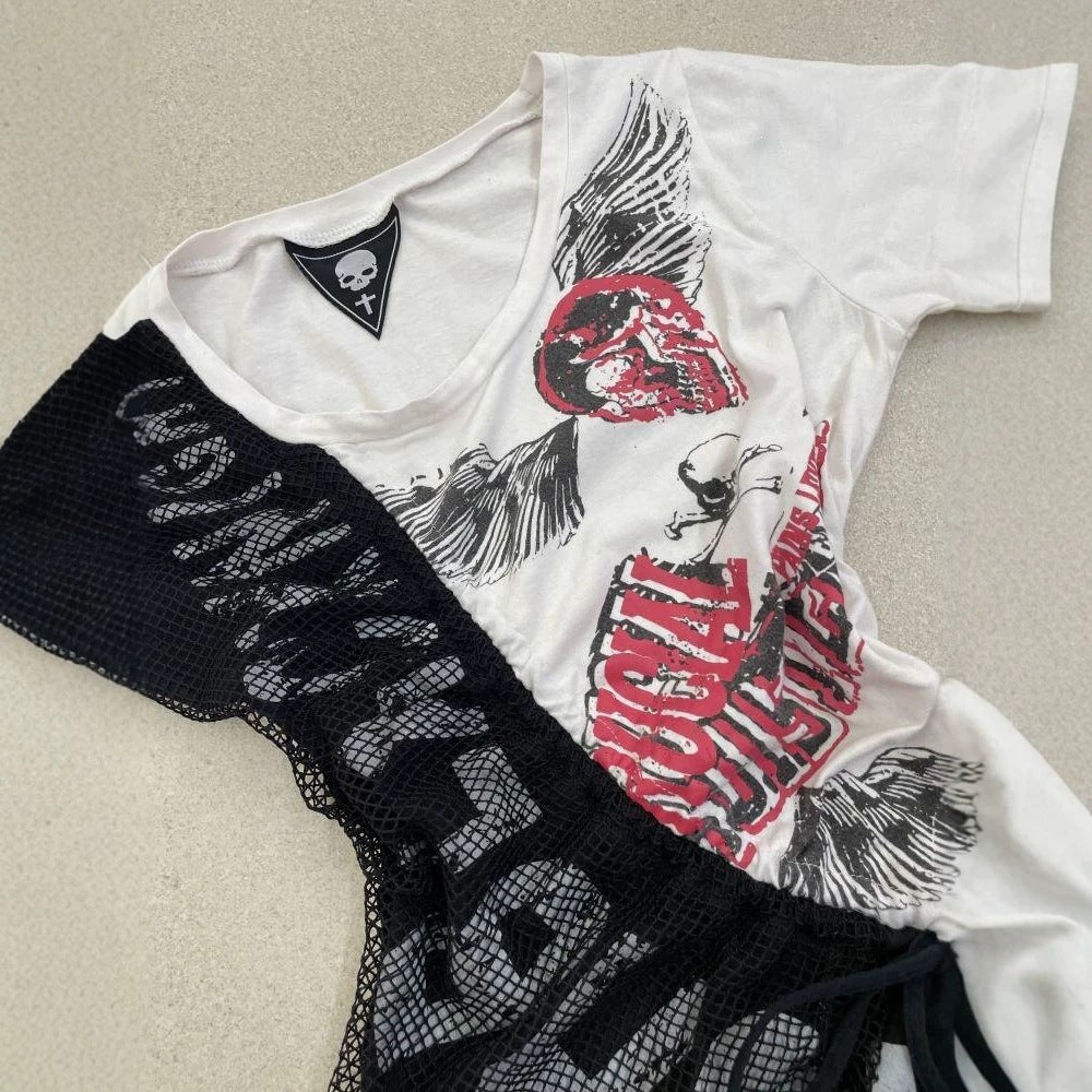 Dame afslappet T-shirt med unikt grafikdesign og sporty mesh-indlæg Skovae
