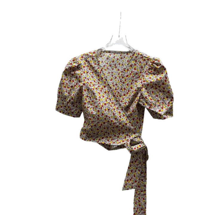 Dame indpakningsbluse med blomsterprint og elegante puffærmer Stilla