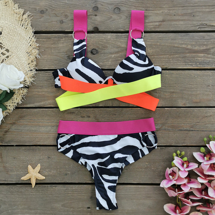 Dame bikini-sæt med ekstravagante stropper og moderne zebra-print Stilla