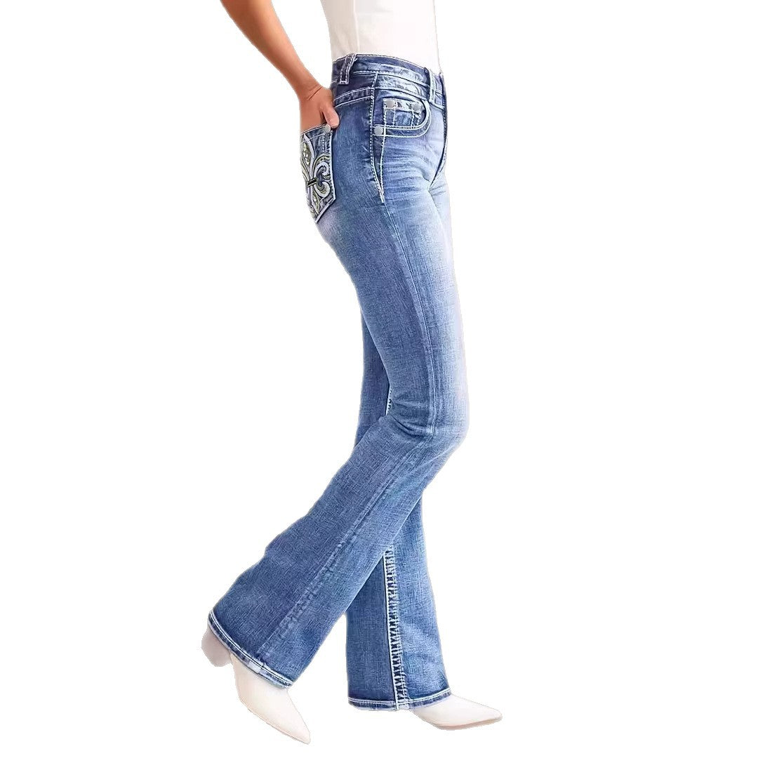 Dame udvidede jeans i vintage stil med kvalitetsdetaljer og raffineret broderi Skovae