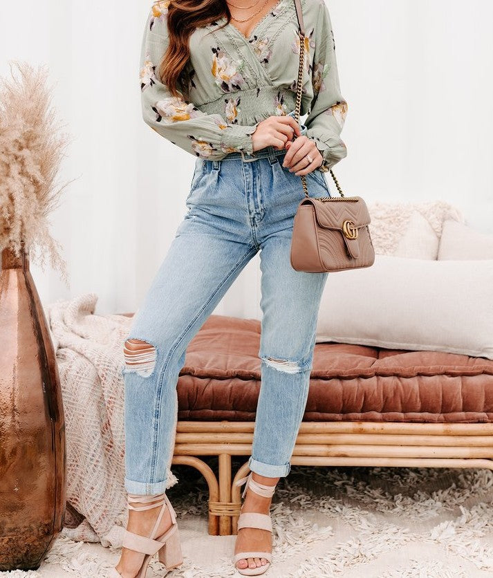 Dame højtaljede jeans med fashionable riv og aftageligt bælte Stilla