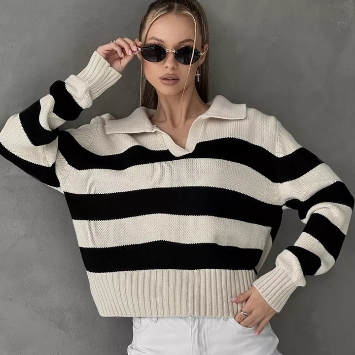 Kvinders afslappede sweater med V-hals og brede striber Stilla