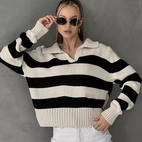 Kvinders afslappede sweater med V-hals og brede striber Stilla