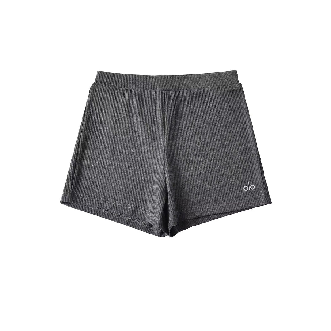 Dame funktionsshorts i moderne ribdesign med elastisk bund og praktiske sidelommer Stilla