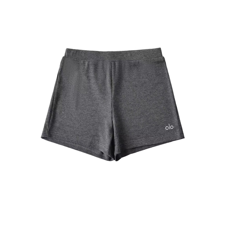 Dame funktionsshorts i moderne ribdesign med elastisk bund og praktiske sidelommer Stilla