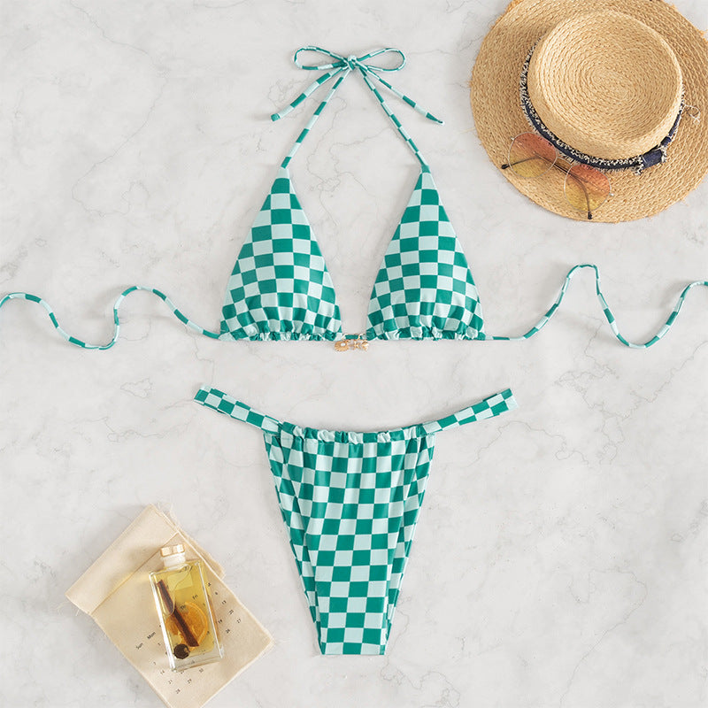 Dame triangel-bikini med moderne ternet design og justerbare bånd Skovae