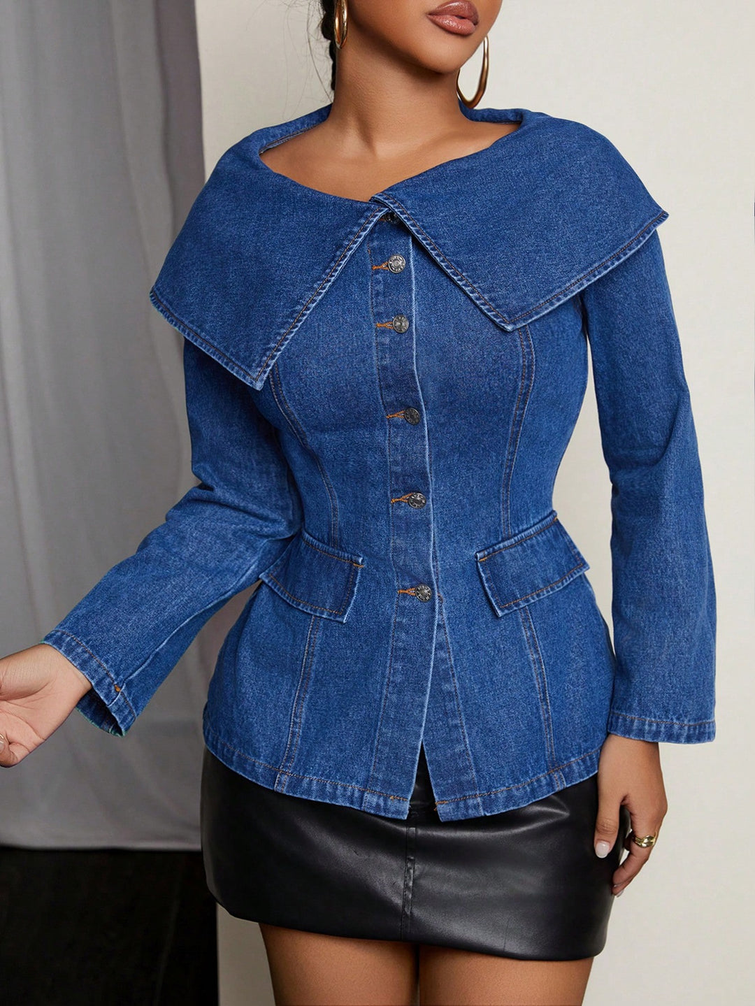 Dame Designer Denim Blazer Jakke med Bred Krave og Praktiske Lommer Stilla