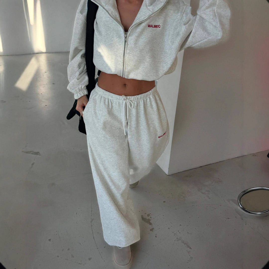 Kvinders sporty fritidstøj med cropped hoodie og brede joggers Stilla
