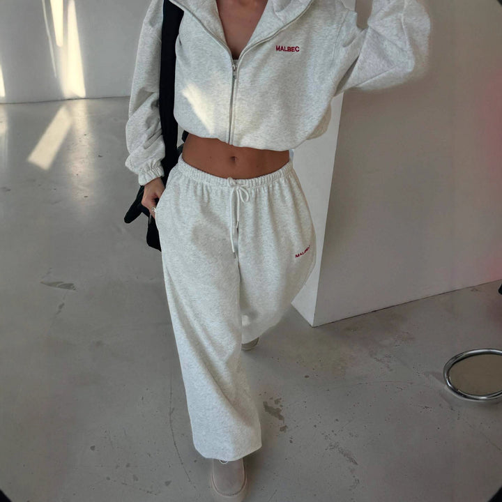 Kvinders sporty fritidstøj med cropped hoodie og brede joggers Stilla
