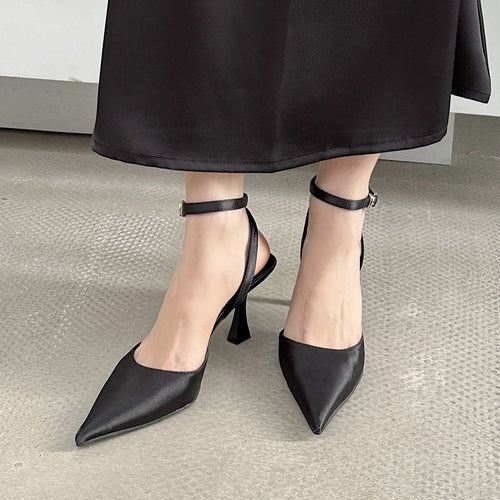 Dame Slingback-højhælede sko med spids tå og elegant remdesign Stilla