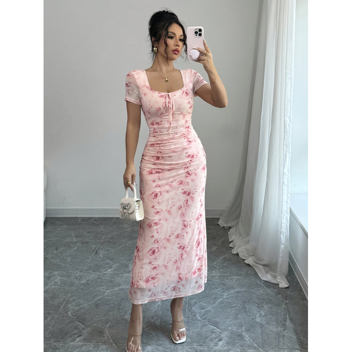 Dame maxikjole med ruffles detaljer og blomstret design Skovae