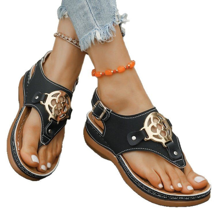 Dame Elegante og komfortable Tå-sandaler med moderigtigt metalaccent Stilla