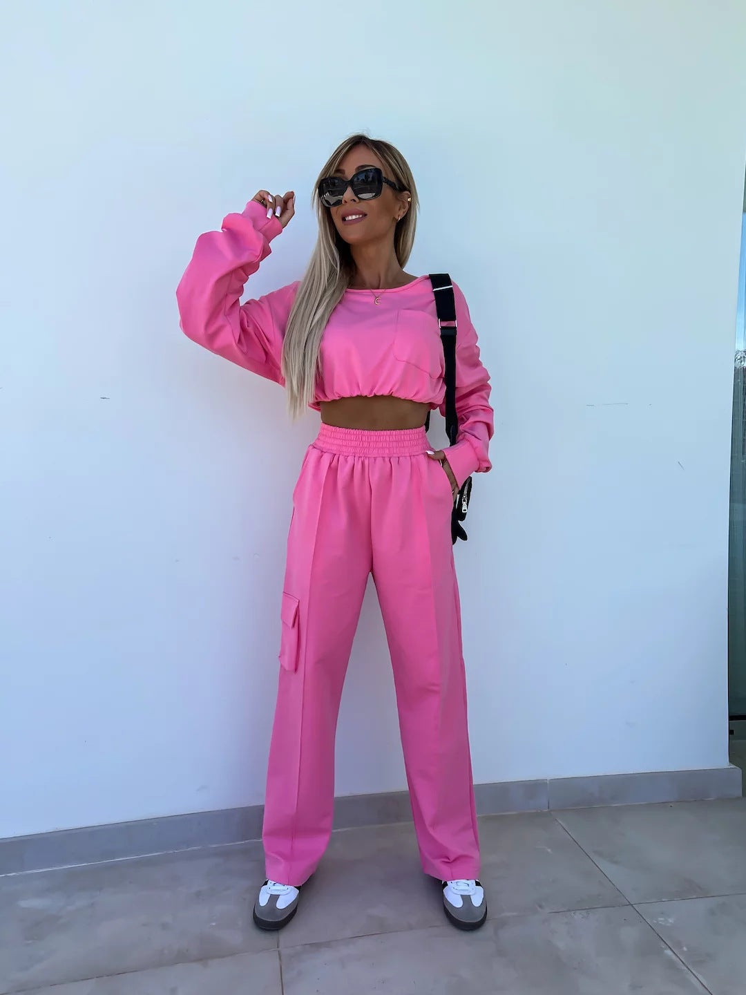 Dame afslappet sæt med cropped top og løstsiddende bukser Stilla
