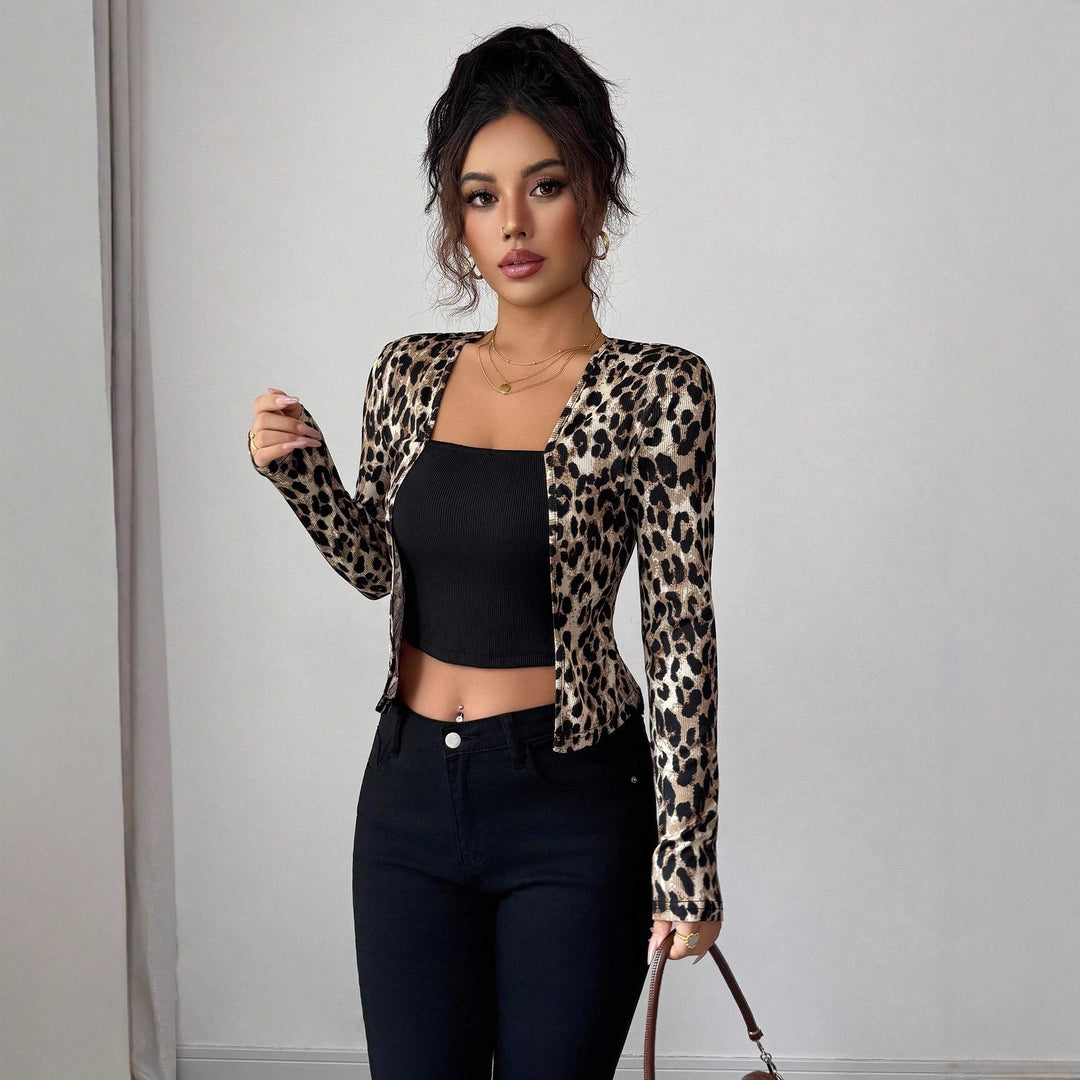 Dame nan skræddersyet kort blazer af stretchjersey med leopardstruktur og smal pasform Skovae