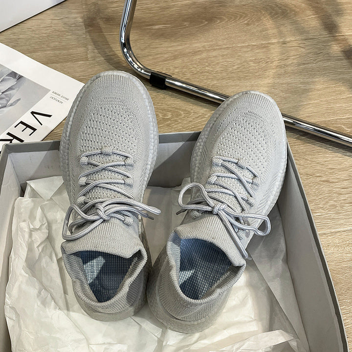 Dame sporty sneakers med åndbar strikkonstruktion og skridsikker sål Stilla