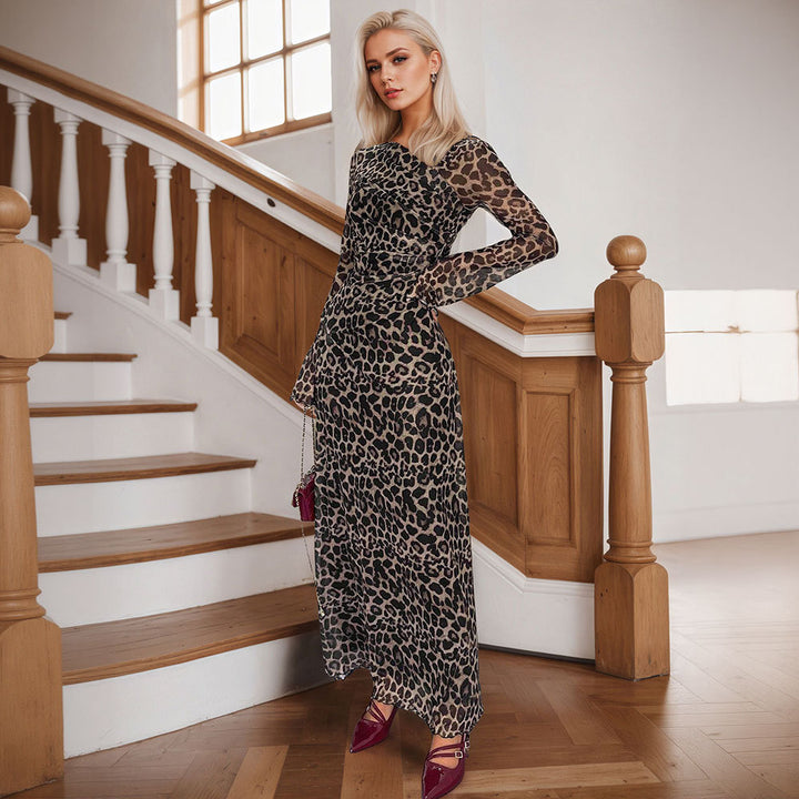 Damer maxi kjole med elegant dyreprint og sofistikeret snit Stilla