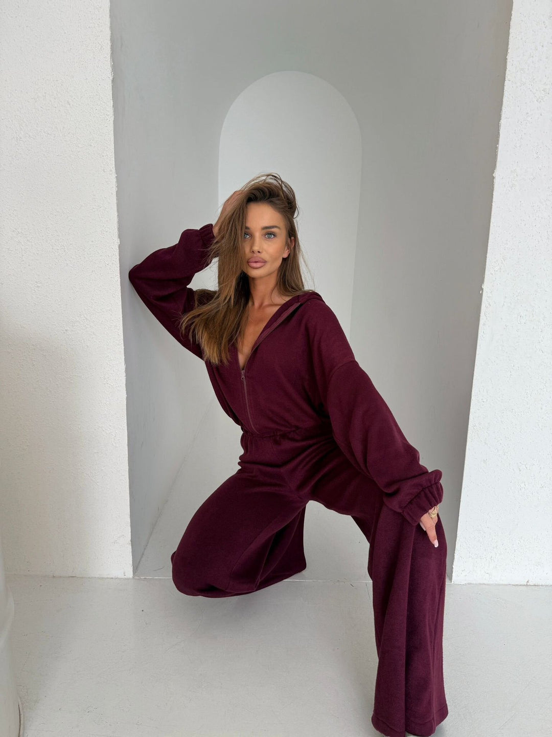 Kvinders loungewear-dragt med løstsiddende pasform og moderne hættebluse Skovae