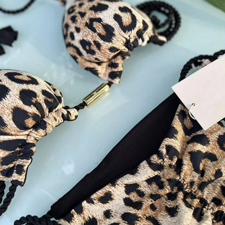 Dame Triangel-Bikini-Sæt med elegant leopardmønster og justerbare snore Stilla