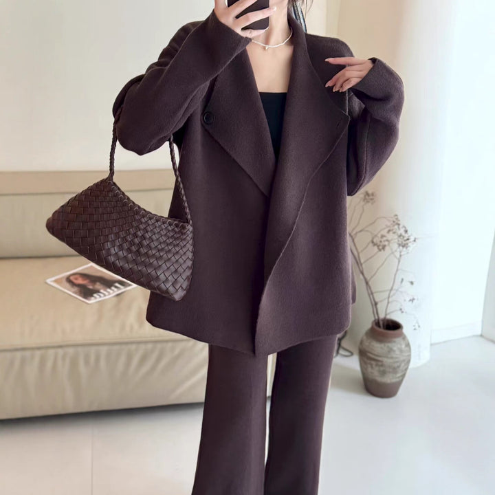 Kvindernes elegante cardigan med skræddersyet design og bælte Stilla