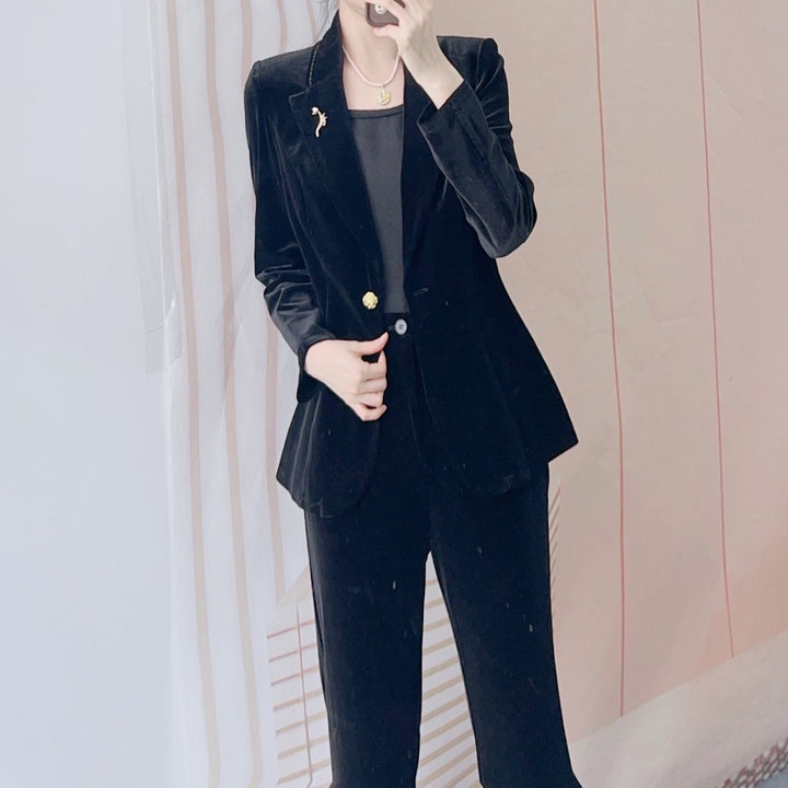 Dame Elegant to-delte sæt med smalt skåret blazer og bredt skåret bukser Stilla