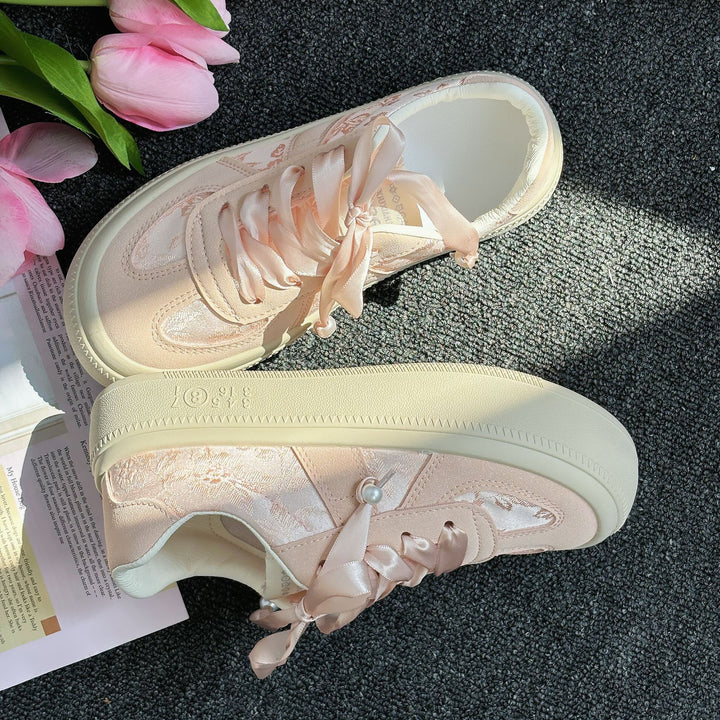 Dame modische Sneakers med glitrende overdel og elegante satin snørebånd Stilla