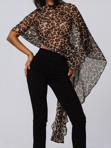 Dame chiffonbluse med asymmetrisk snit og leopardmønster Stilla