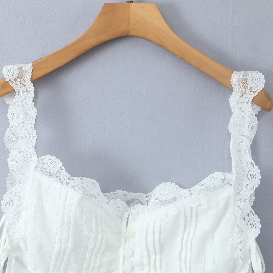 Dame blonder top med justerbare stropper og elegant rynkning Stilla