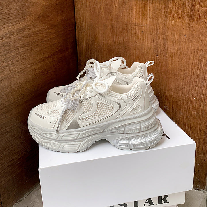 Dame Sporty Sneakers med unikt smykkedetalje og åndbart overmateriale Stilla