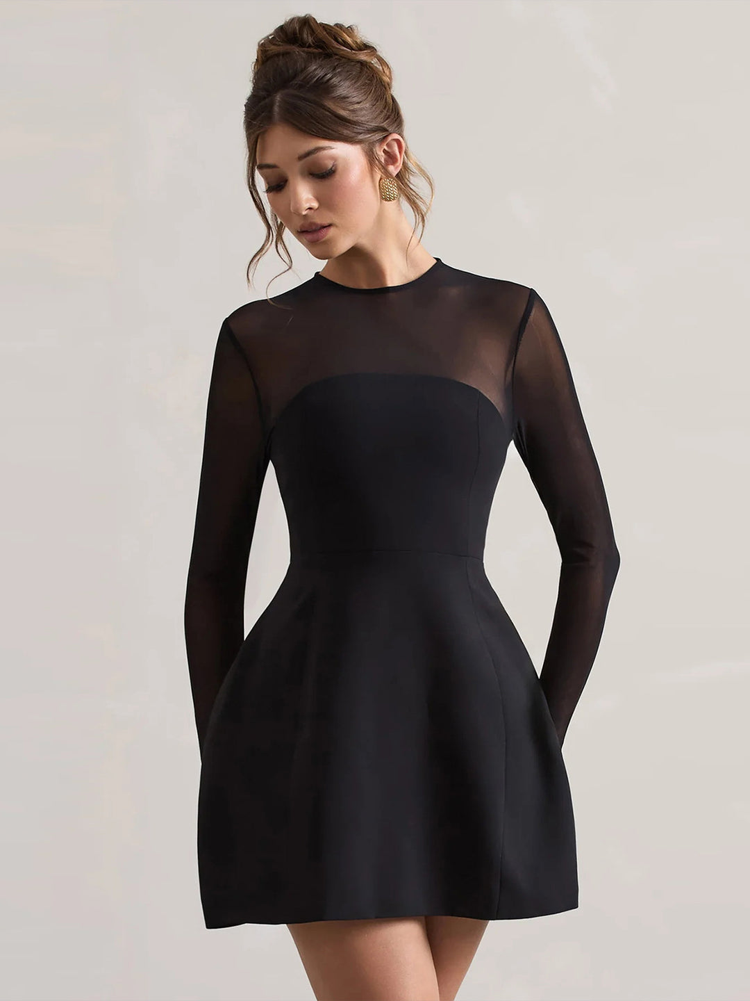 Dame elegant minikjole med gennemsigtige ærmer og kropsnær top Stilla