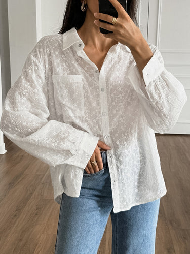 Dame luftig Bluse i let, struktureret stof med knapbar design Stilla