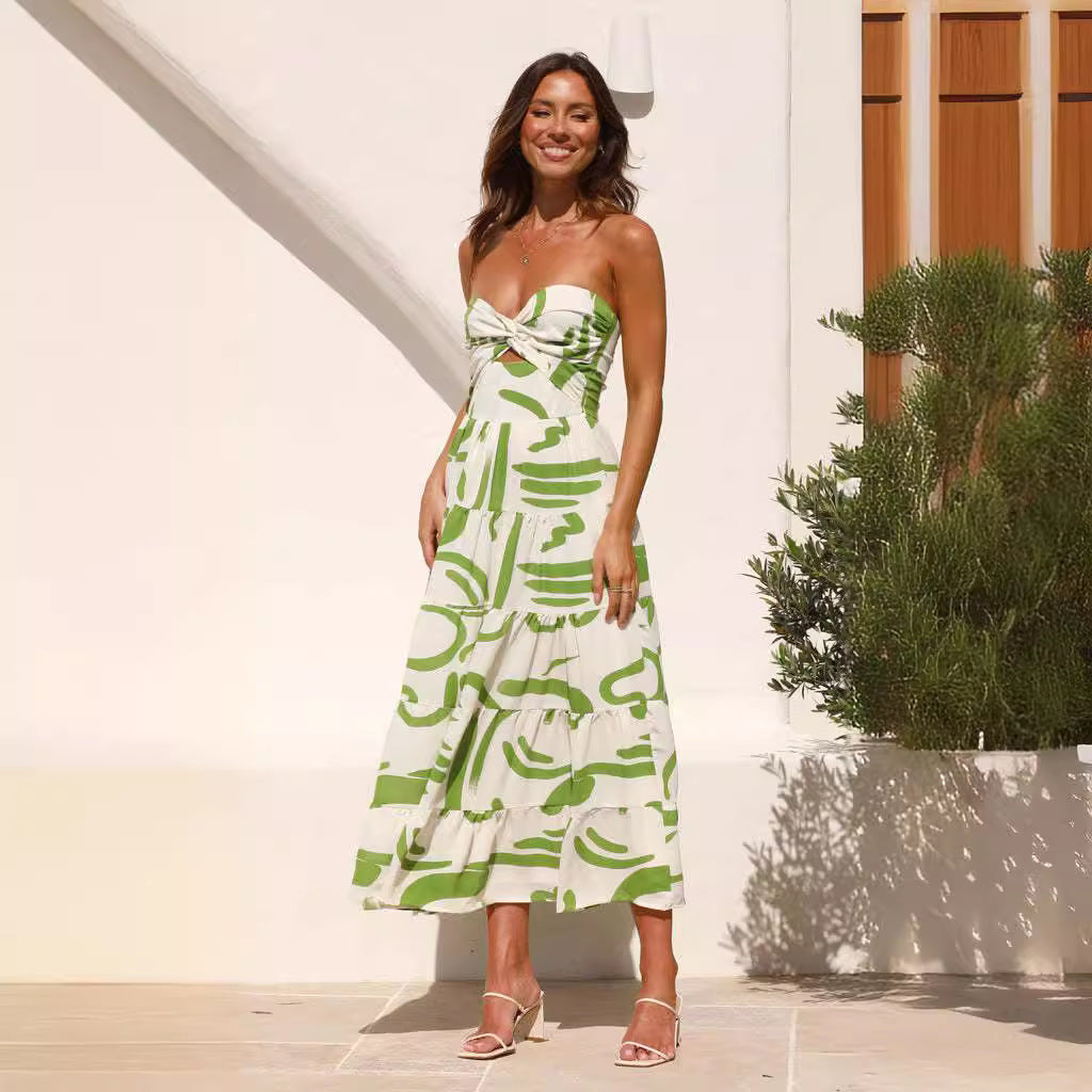 Dame maxikjole med strapless design og legende ruffle detaljer Stilla