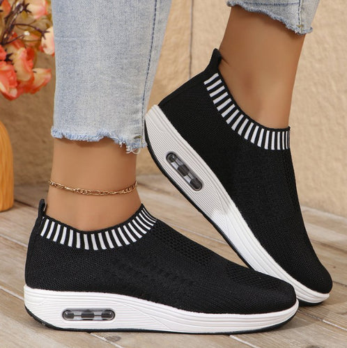 Dame Slip-On Sneakers med åndbart strikoverflade og støddæmpende sål Stilla