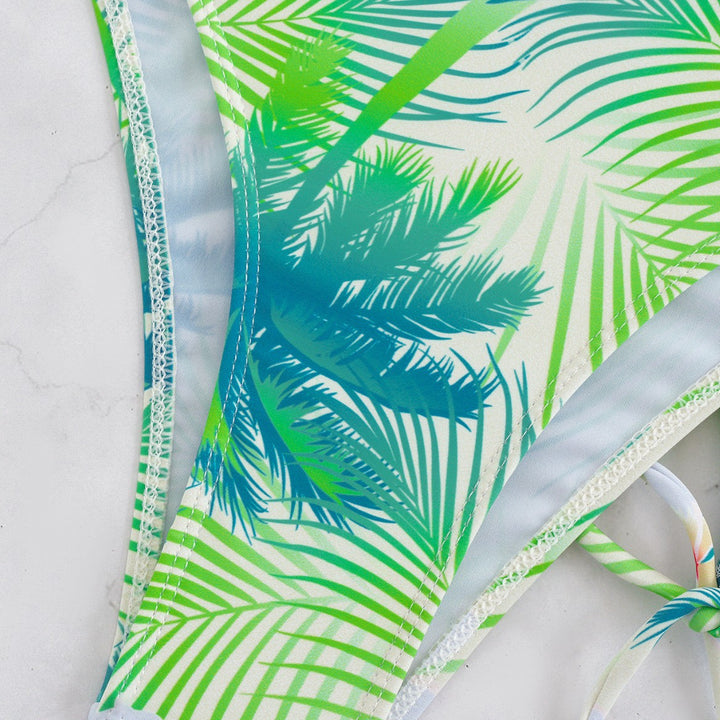 Dame Bikini-sæt med elegant omslagsskørt og tropisk design Skovae