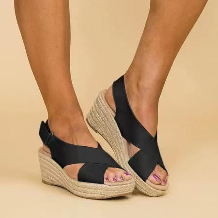 Dame Plateau Sandaler med krydsformede remme Stilla