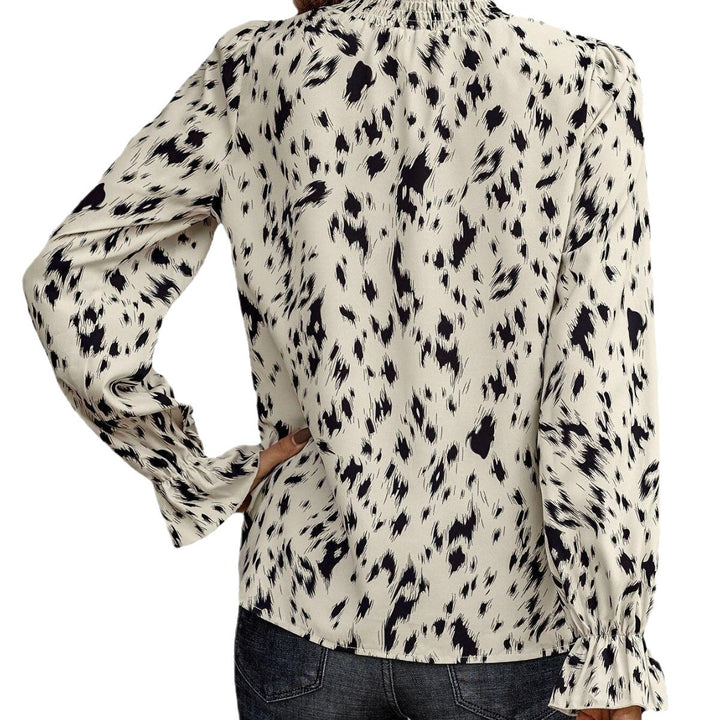 Dame elegant bluse med stilfuld flæsekrave og friskt mønster Stilla