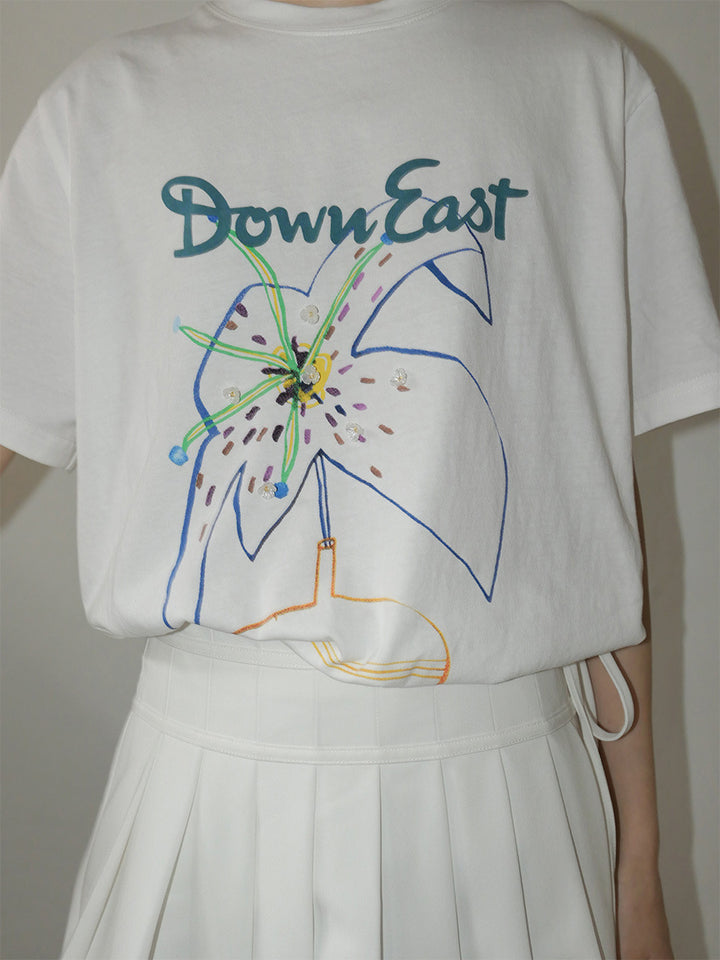 Dame T-shirt med floralt design og afslappet pasform Stilla