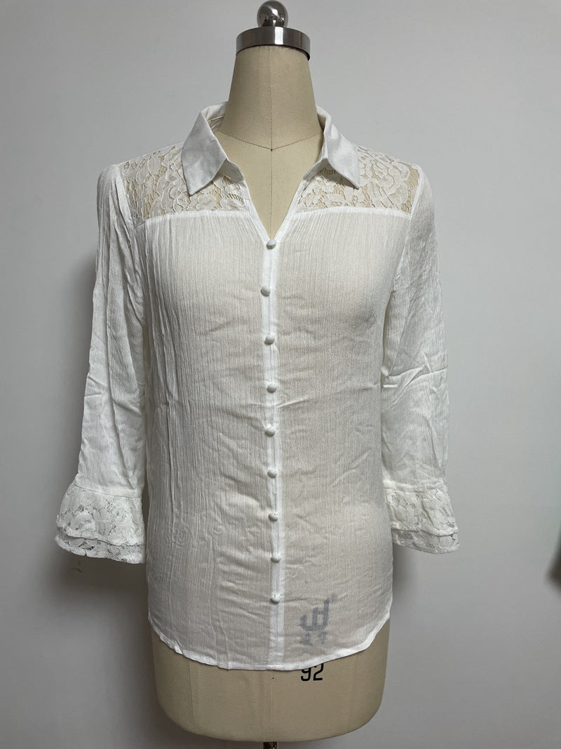 Dame nan halvtransparent kreppet bluse med spidsgennemsnit, stofbetrukne knapper og trekvart volantsleeves Skovae