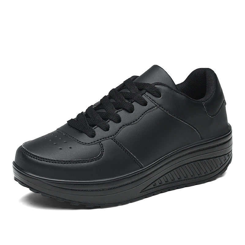 Dame nan støttende komfort sneakers med kileformet dæmpningssål og perforeret forreste kappe Skovae