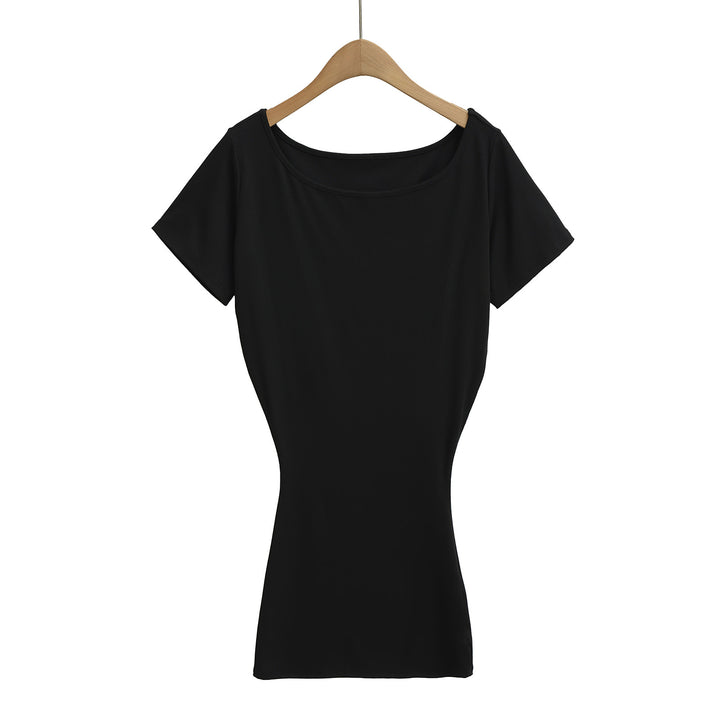 Dame tætsiddende T-shirt med bred rund halsudskæring og elastisk materiale Stilla