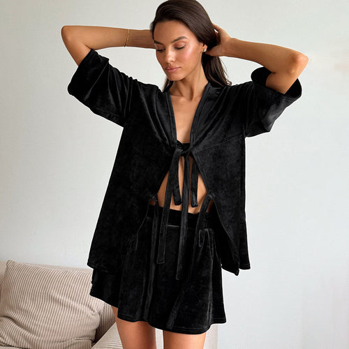 Dame luksuriøst velour loungewear sæt med bindekrave og dyb v-udskæring Stilla
