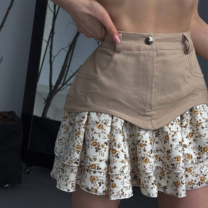 Dame Mini skirt med flæsedetalje og afslappet denim-top Stilla