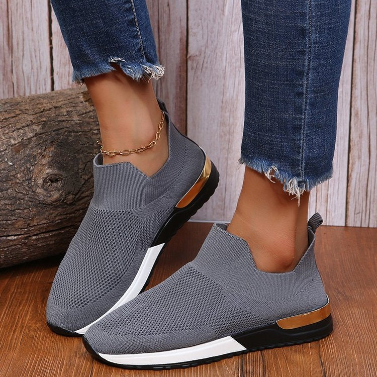 Dame Slip-On Sneakers med åndbart strik-overmateriale og fashionable accenter Stilla